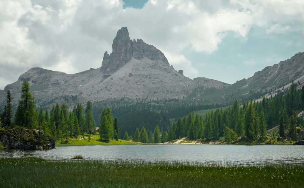 Lago Federa Dolomites Italie